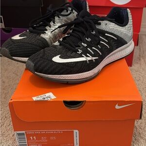 Nike Air Zoom Elite 8 Black White Running Shoes
